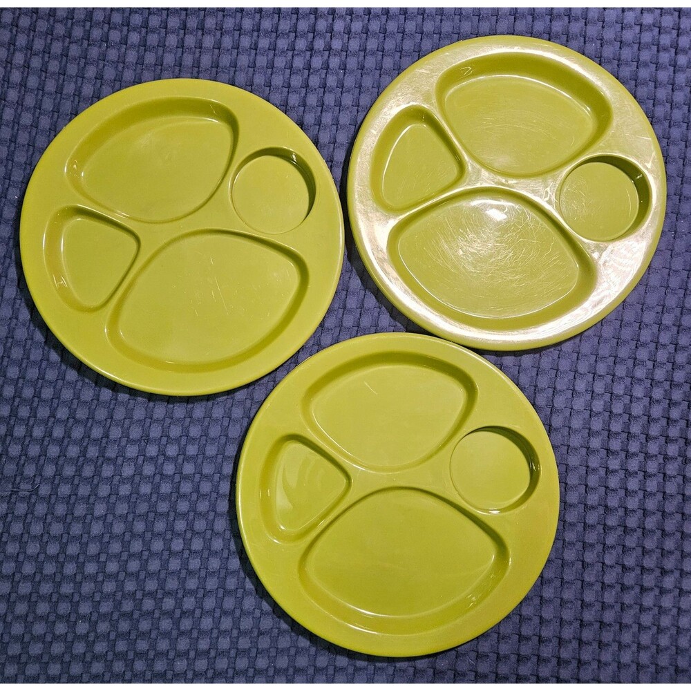 Vintage 1970s Avocado Green Divided Cafeteria Plates Set of 3 11"
